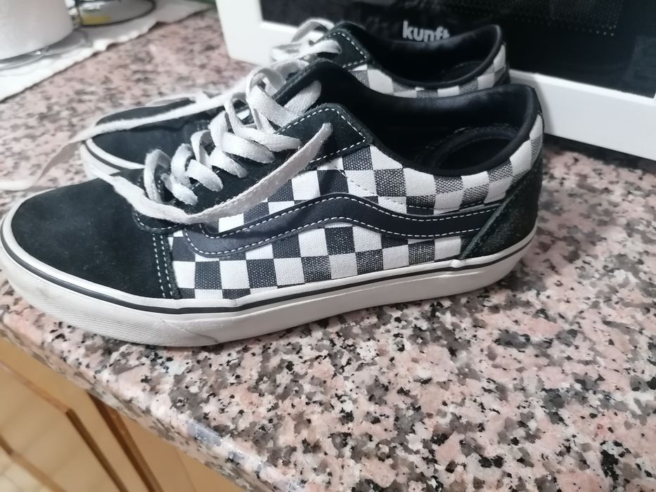 Vans em bons estado