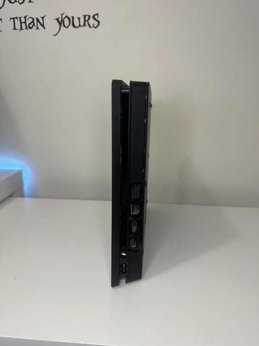Playstation 4 - 1 TB