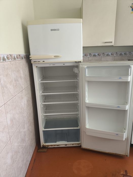 Холодильник BEKO, висота 162см