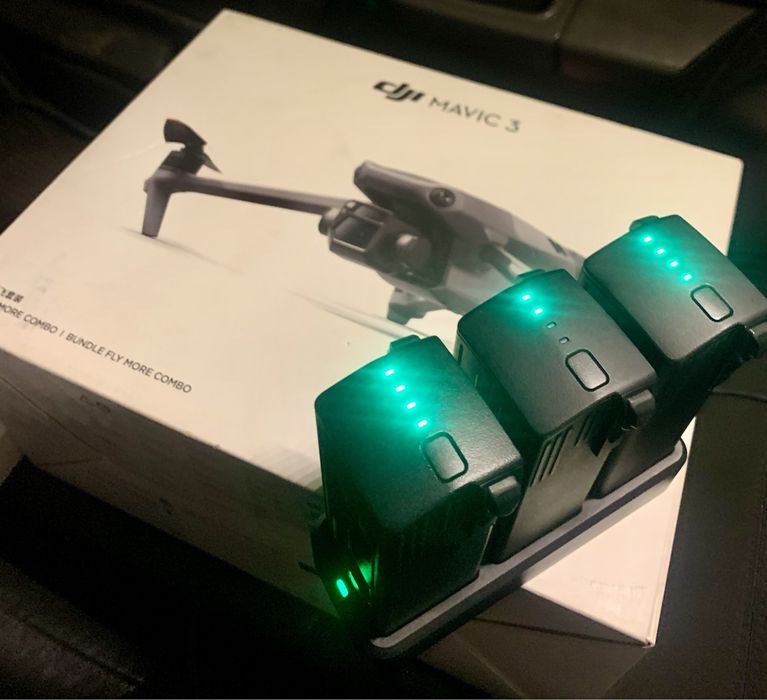 Квадрокоптер DJI Mavic 3 Fly More Combo 5 батарей!