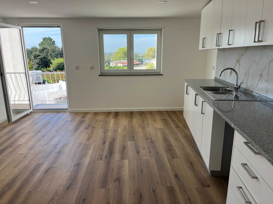 Vendo Apartamento 6 Assoalhadas