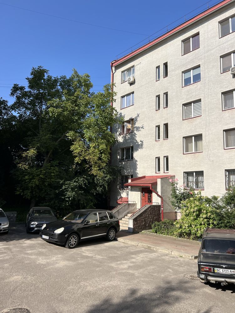 Продаж 3к квартири вул Перфецького 174000$