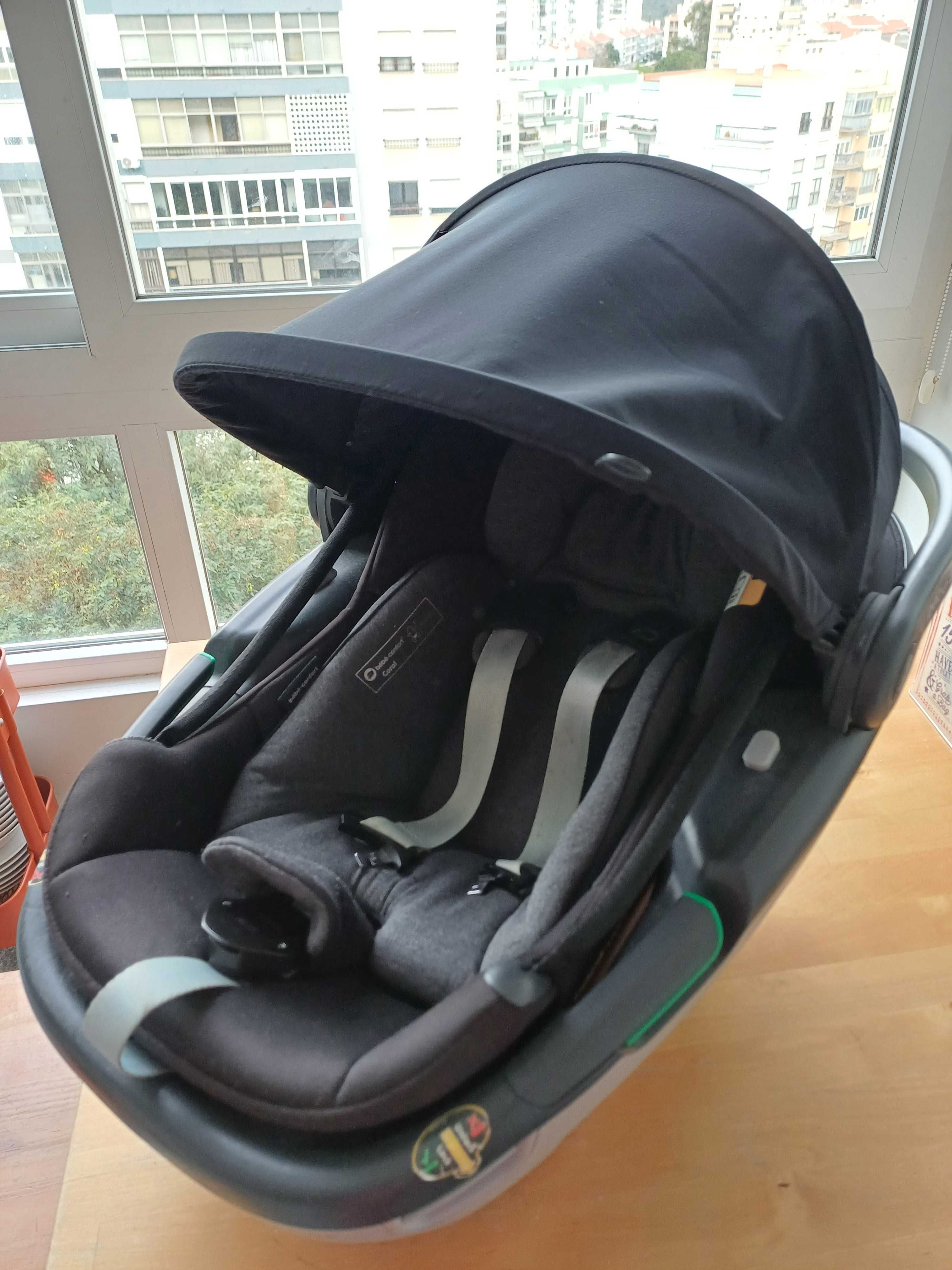 Ovo bebé / Cadeira Auto I-Size Coral Bébé Confort Essential Black