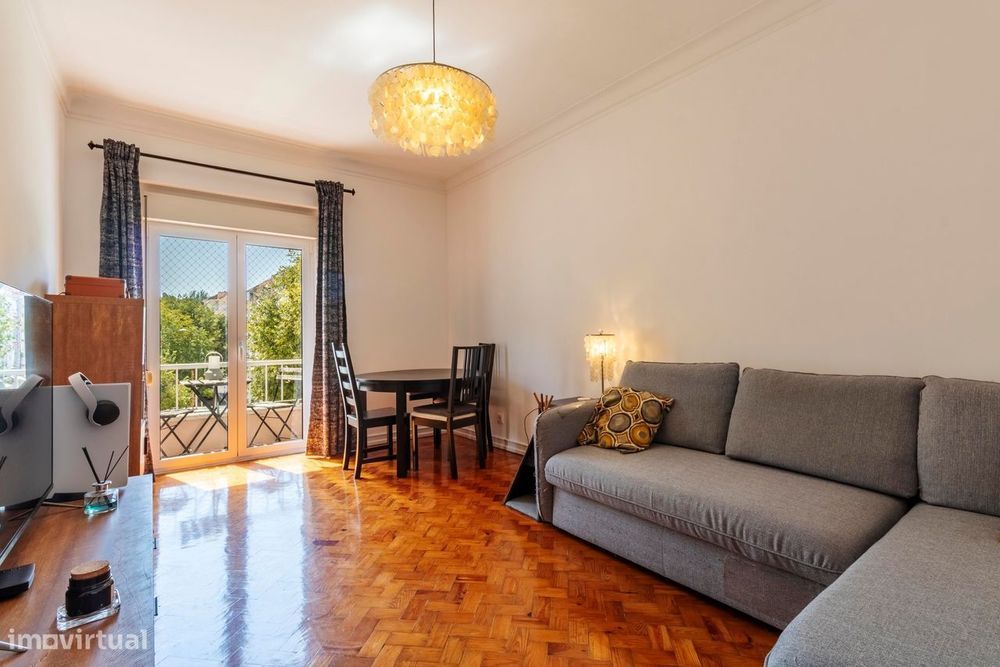 Apartamento T3 com Varanda em Moscavide