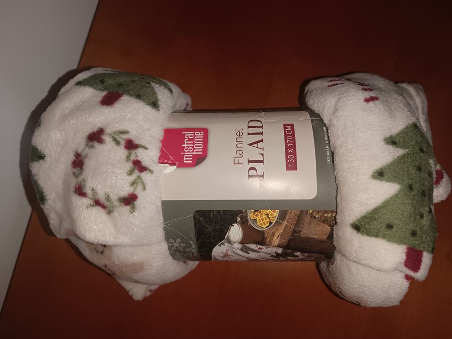 Nowy Koc pled dekoracyjny świąteczny 130x170 w choinki