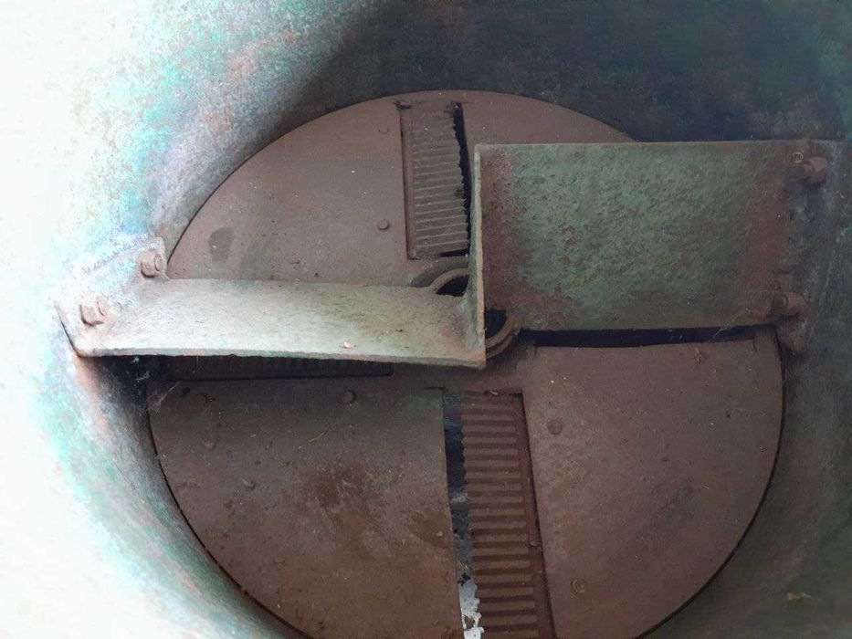 Корморезка (бурякорезка, кормоизмельчитель)