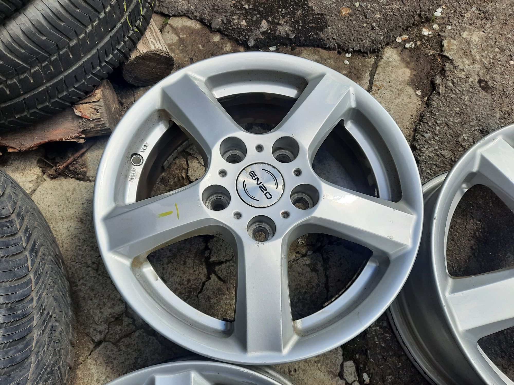 Диски r15 5x114,3 et48 j6 dia67,1 KIA Hyundai Toyota Mazda