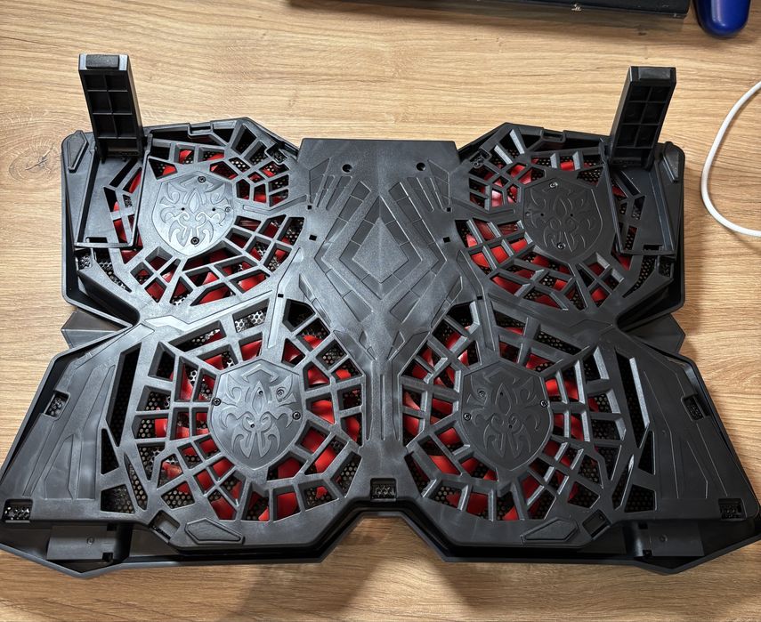 Охолоджувальна підставка для ноутбука, кулер. Охладительная подставка