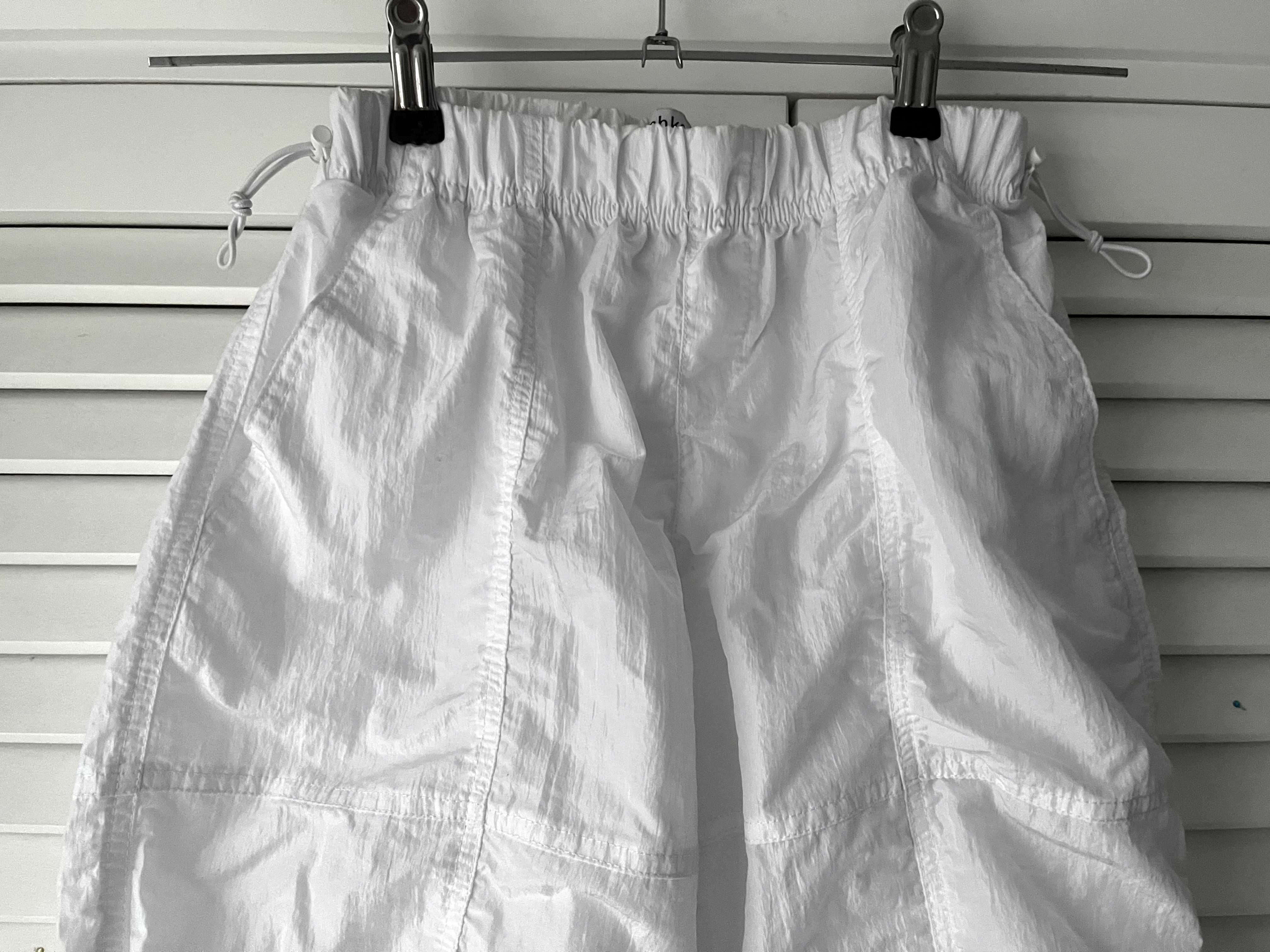 Bershka nylonowe spodnie spadochronowe parachute TEEN BSK 10-12 XXS