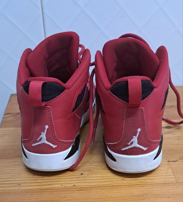 Bota Vermelha Air Jordan