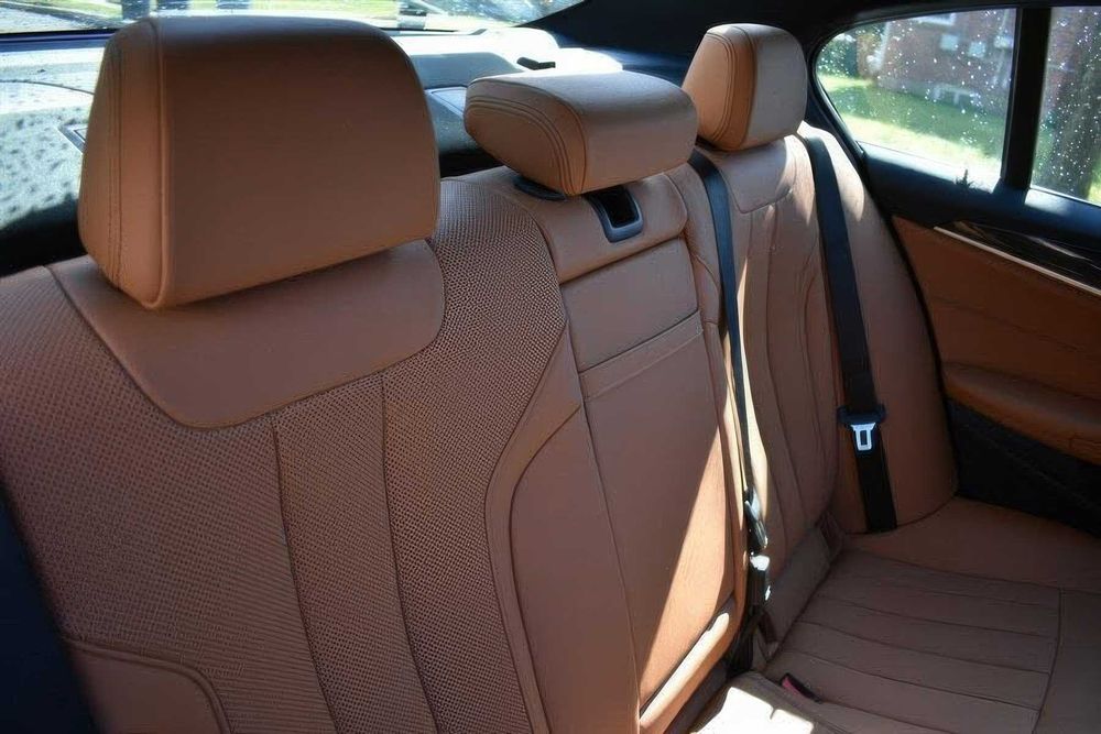 BMW 5 Series 530e Hybrid Plug-in      2023