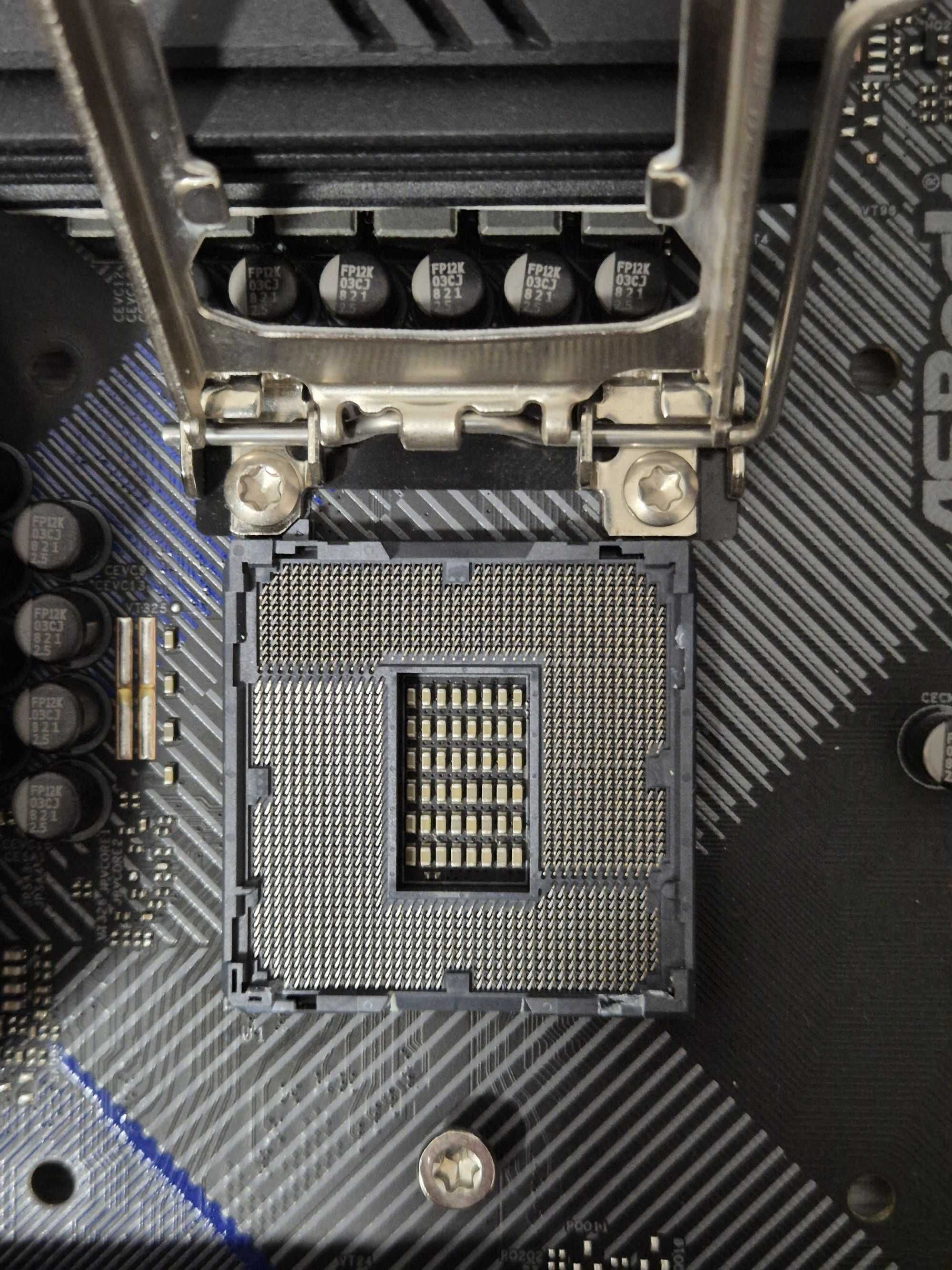s1200 ТОП ігрова плата ASRock Z490 EXTREME4. Можна+i7\i9. TradeIN