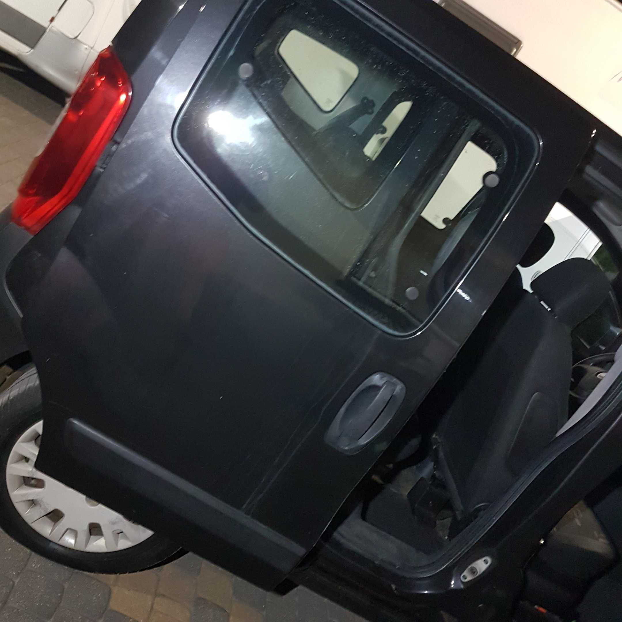 tylna klapa bagażnika szyba tył fiat Qubo nemo bipper fiorino nero 632