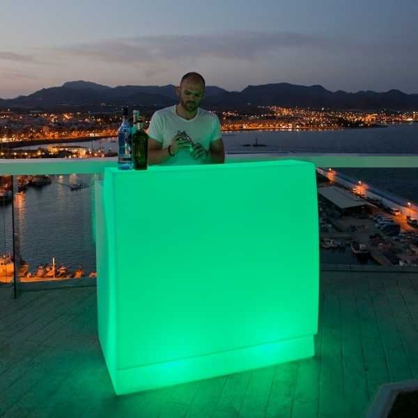 Balcão em plastico com iluminação