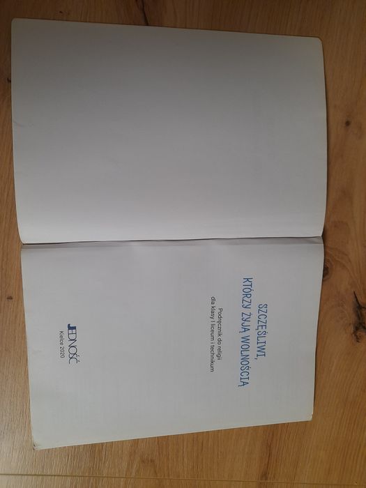 Szczęśliwi którzy żyją wolnością. Podręcznik 1