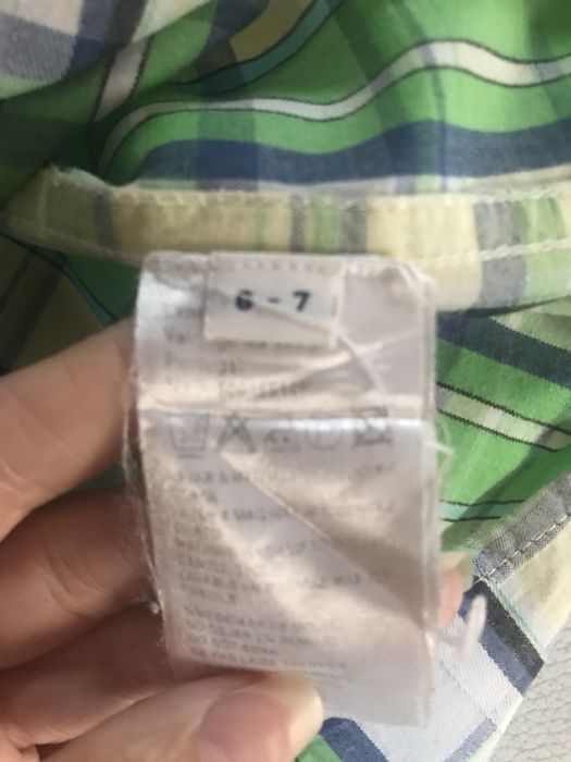 Camisa de manga curta colorida