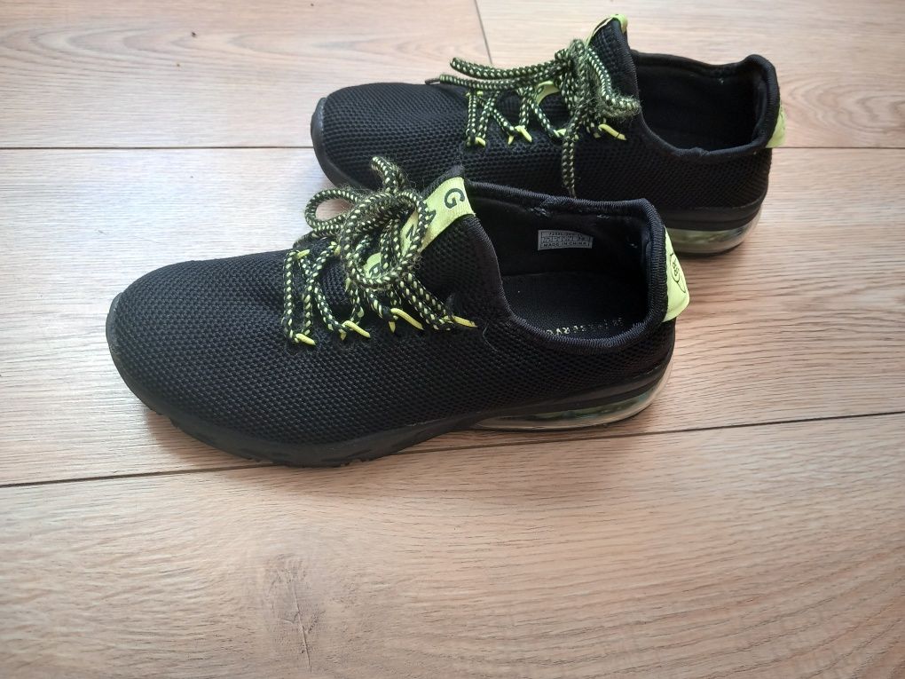 Buty sportowe  lekkie 38
