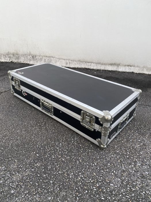 Rack DJ  Bom rack ,  robusto