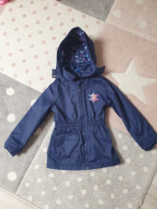 Bardzo fajna cienka kurtka dla dziewczynki rozmiar 110/116
