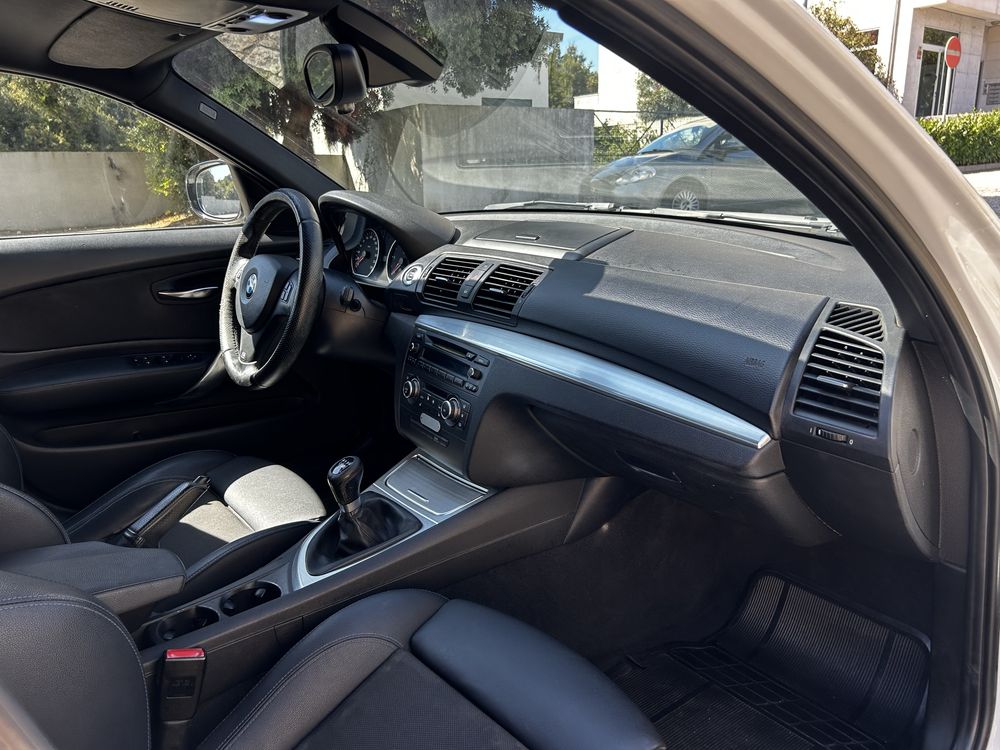 Bmw 118d Pack M Edition 180mil kms