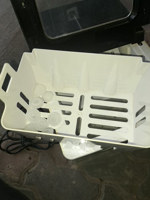 Kostkarka do lodu Silver Crest