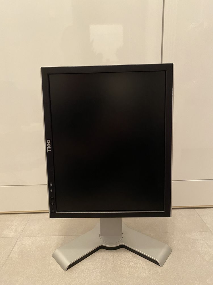 Monitor LCD Dell DELL 1708FPt 17” 1280x1024 Pivot/4xUSB/VGA/DVI