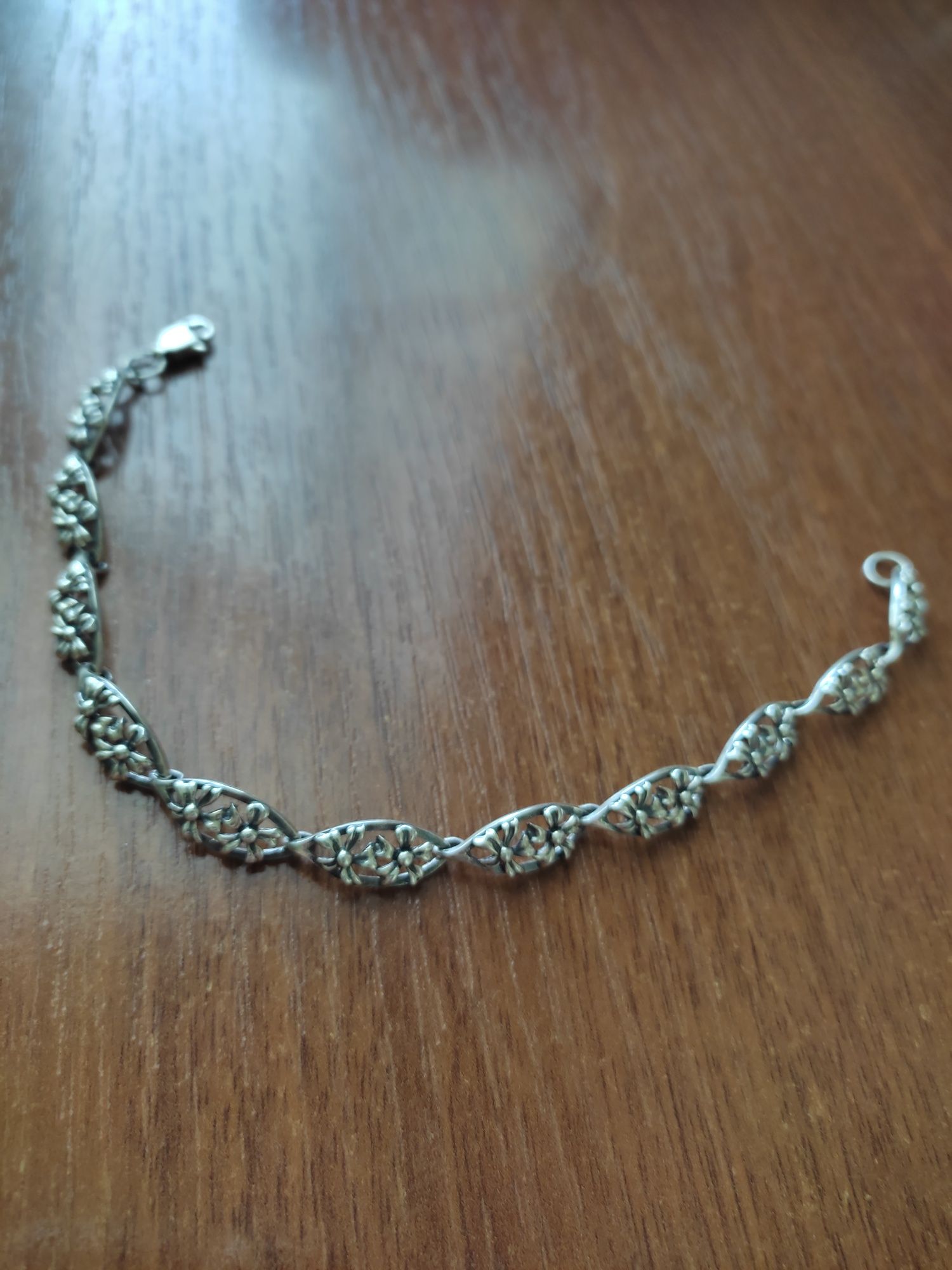 Продам комплект : браслет и кулон серебряный 925* новый
