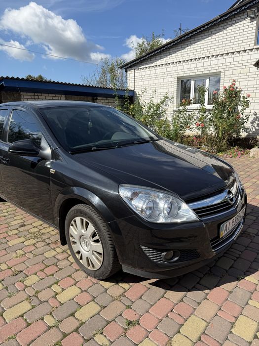 Opel Astra H 2012 рік седан