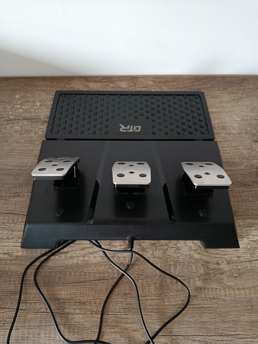 Volante + pedais + shifter PC / PS4 / XBOX