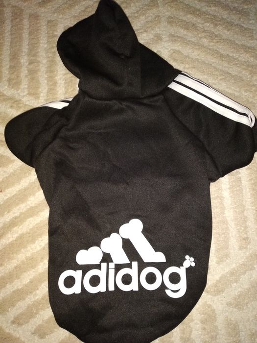 Roupa quente para cão preto e vermelho