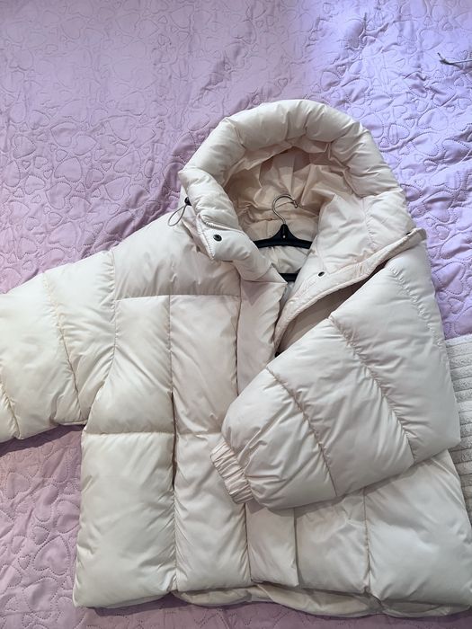 Трендовий зимовий оверсайз пуховик