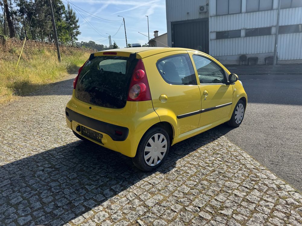 Peugeot 107 com Ac