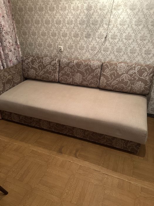Продам диван для подростка