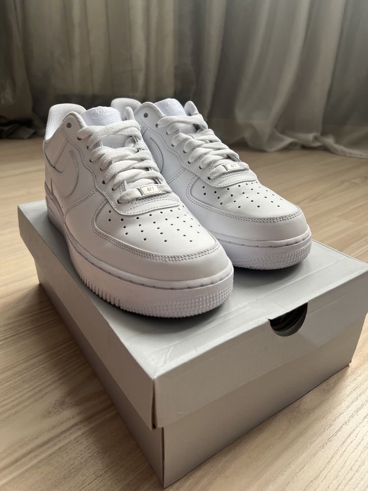 Nike Air Force 1 07 White