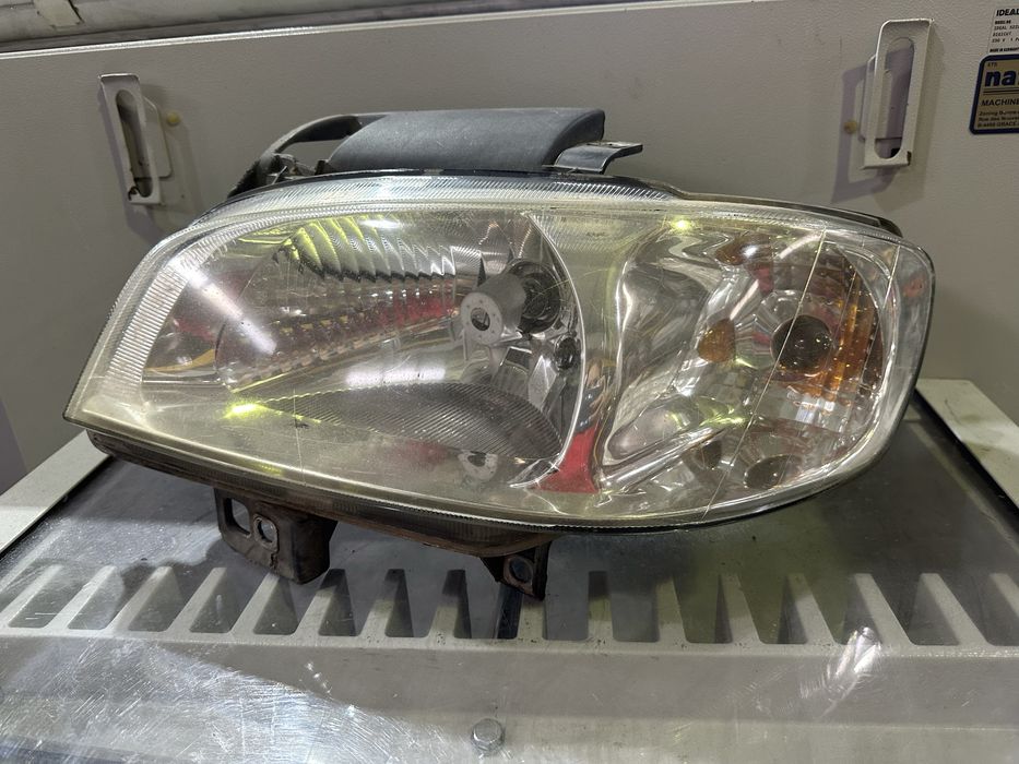 farol otica esquerda seat ibiza 6k2 ano 2001