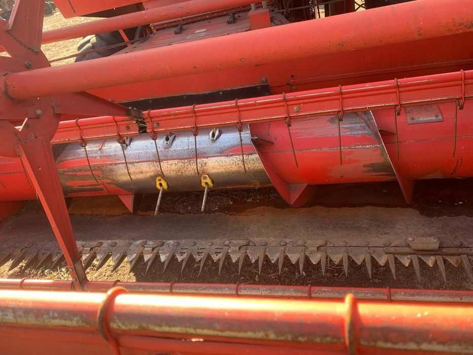 Запчастини до комбайна Massey Ferguson
