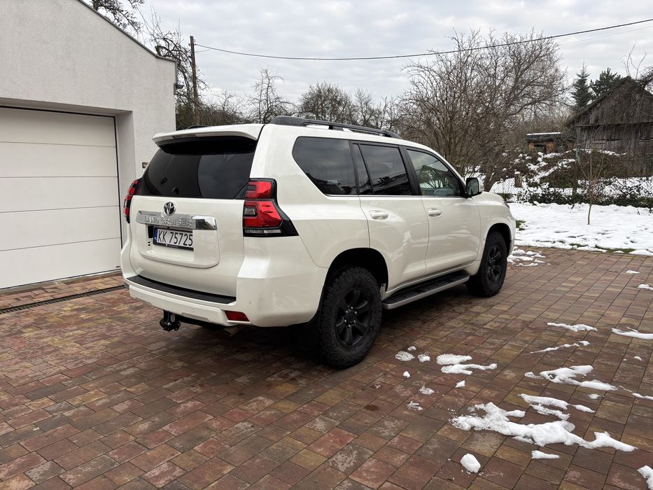 Toyota Land Cruiser Invincible 2.8 (salon PL)