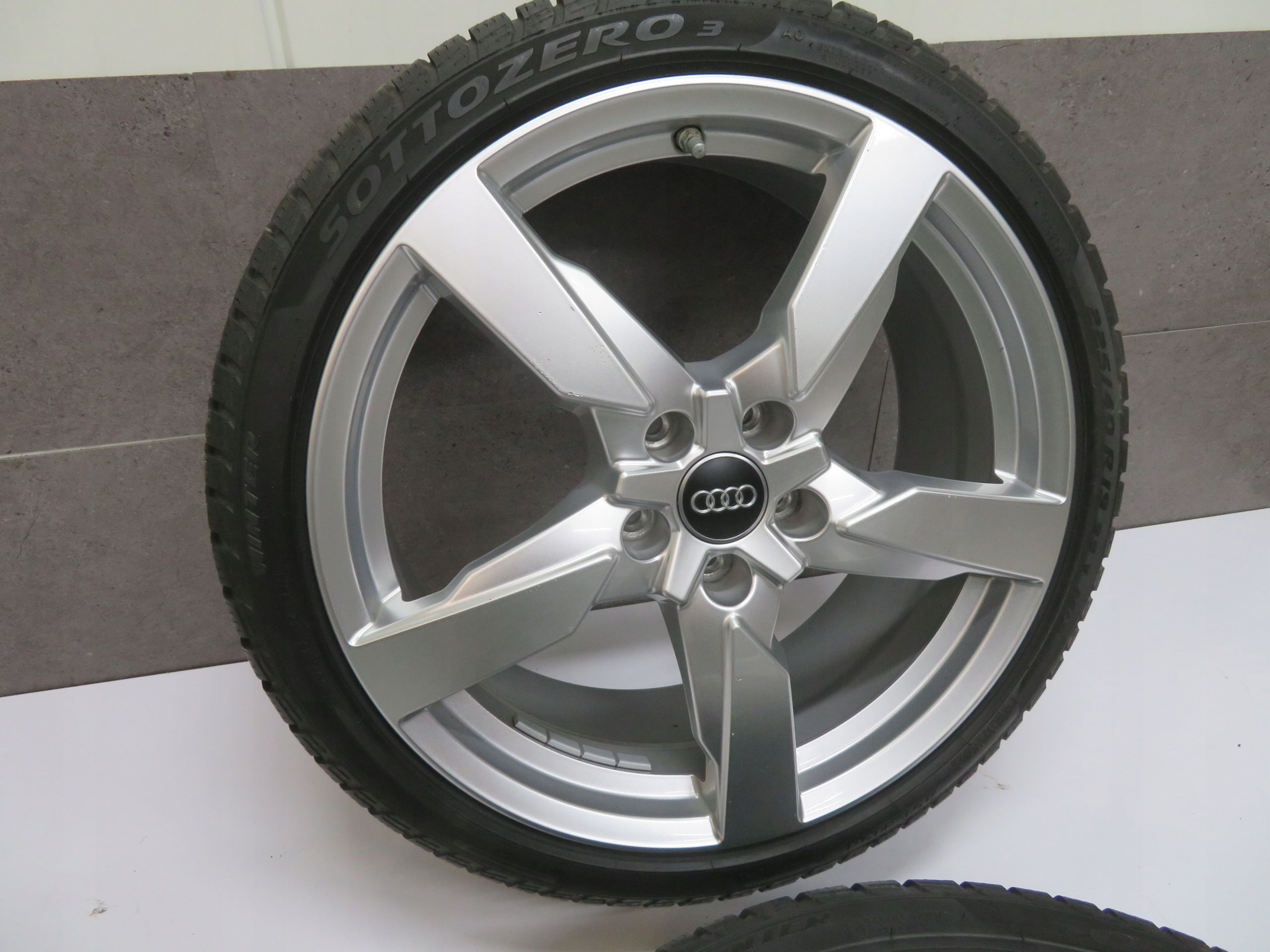 Felga Alufelga 19 Audi Tt Tts Ttrs 8sag Et52 Oryginał