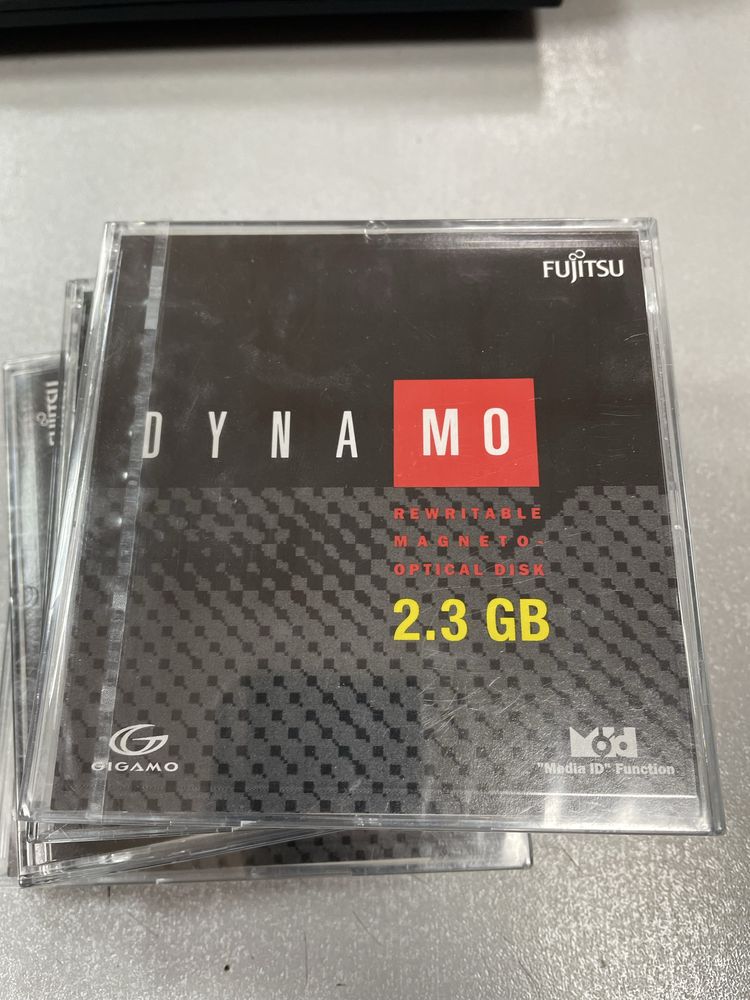Магніто-оптичний диск Fujitsu Dynamo 2.3Gb