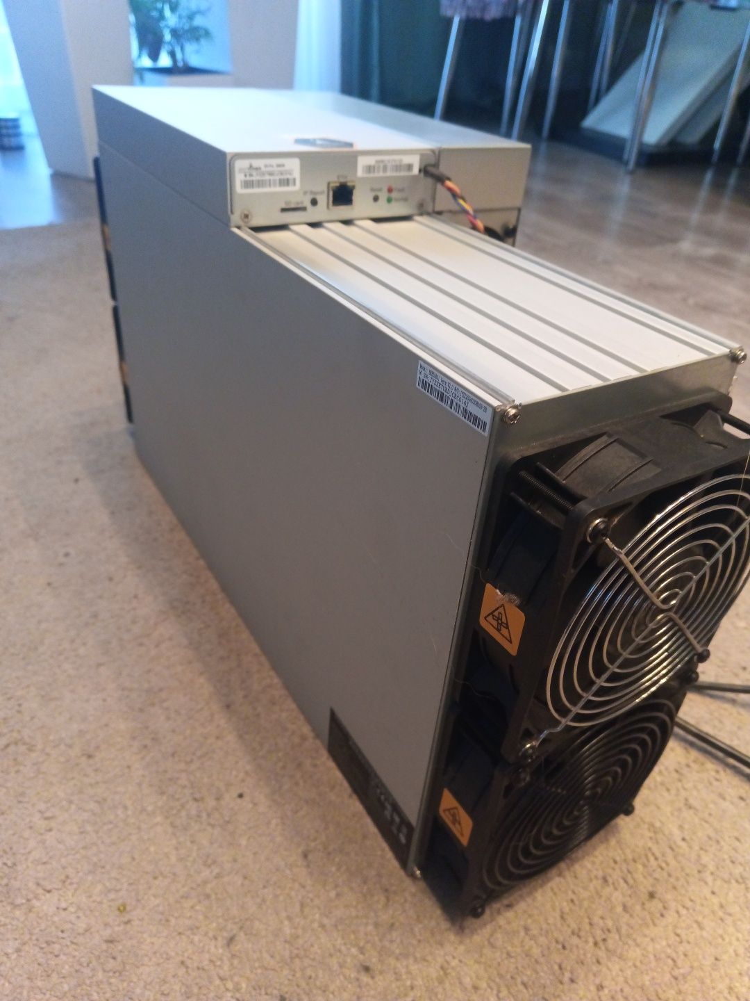 Koparka do kryptowalut,AntMiner E9pro