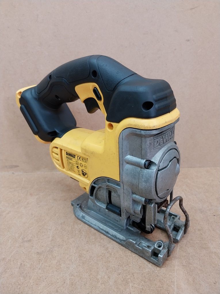 DeWalt DCS331 Wyrzynarka Akumulatorowa