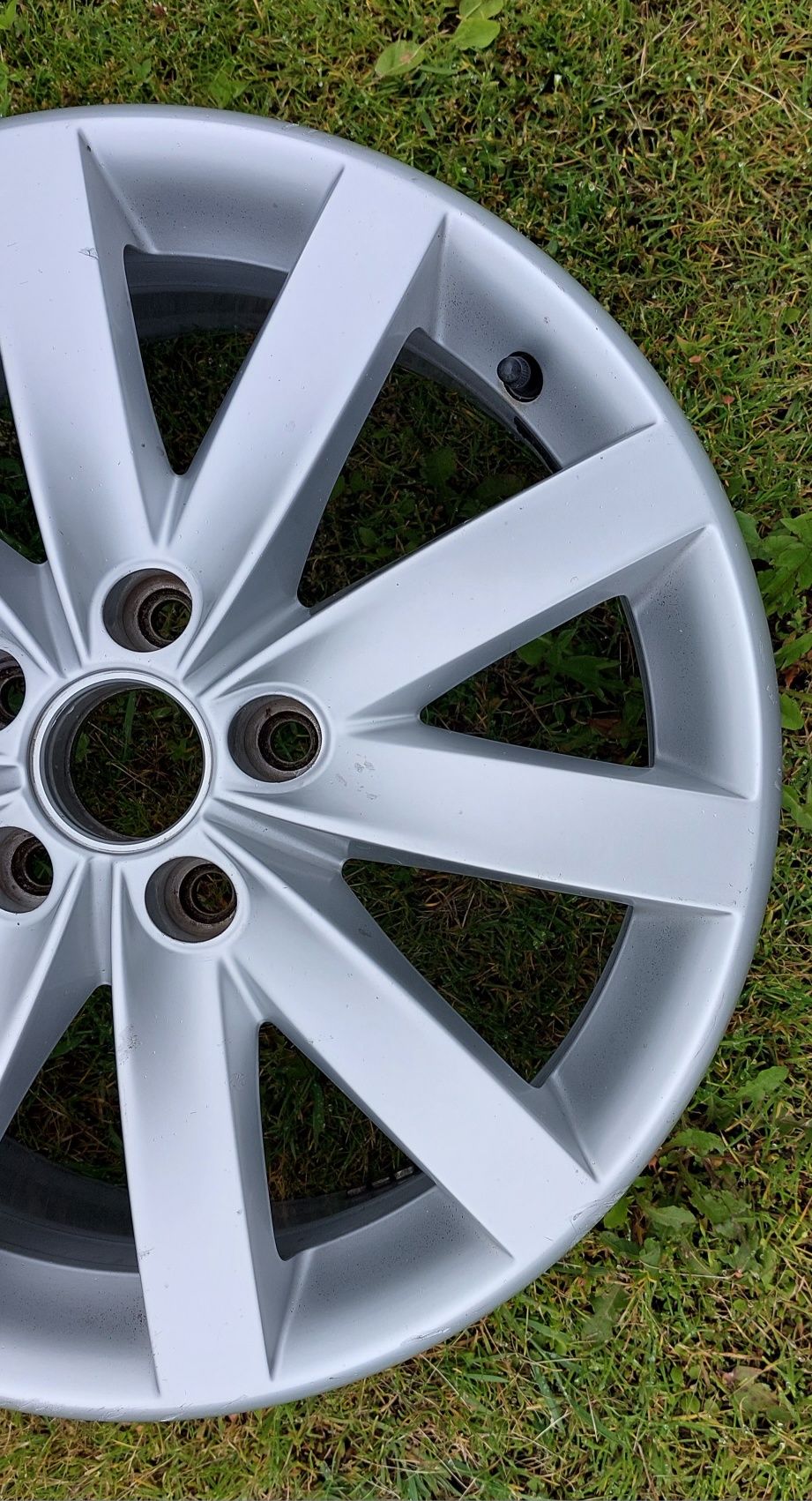 Orginalna alufelga 5x112 volkswagen R17 5K0.601025F