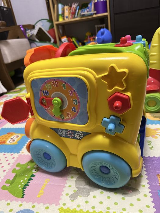 Дитячий транспорт, толокар, біговел та автобус