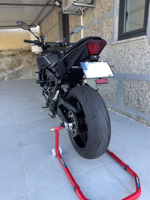 Yamaha MT 07 Akrapovic