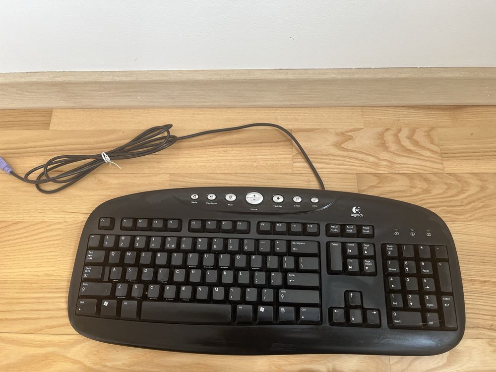Lenovo Logitech Klawiatura komputerowa przewodowa i bezprzewodowa