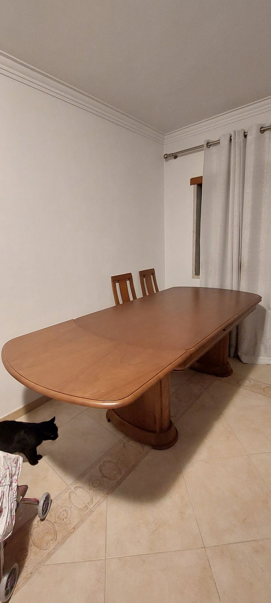 Mesa de jantar + 6 cadeiras em cerejeira