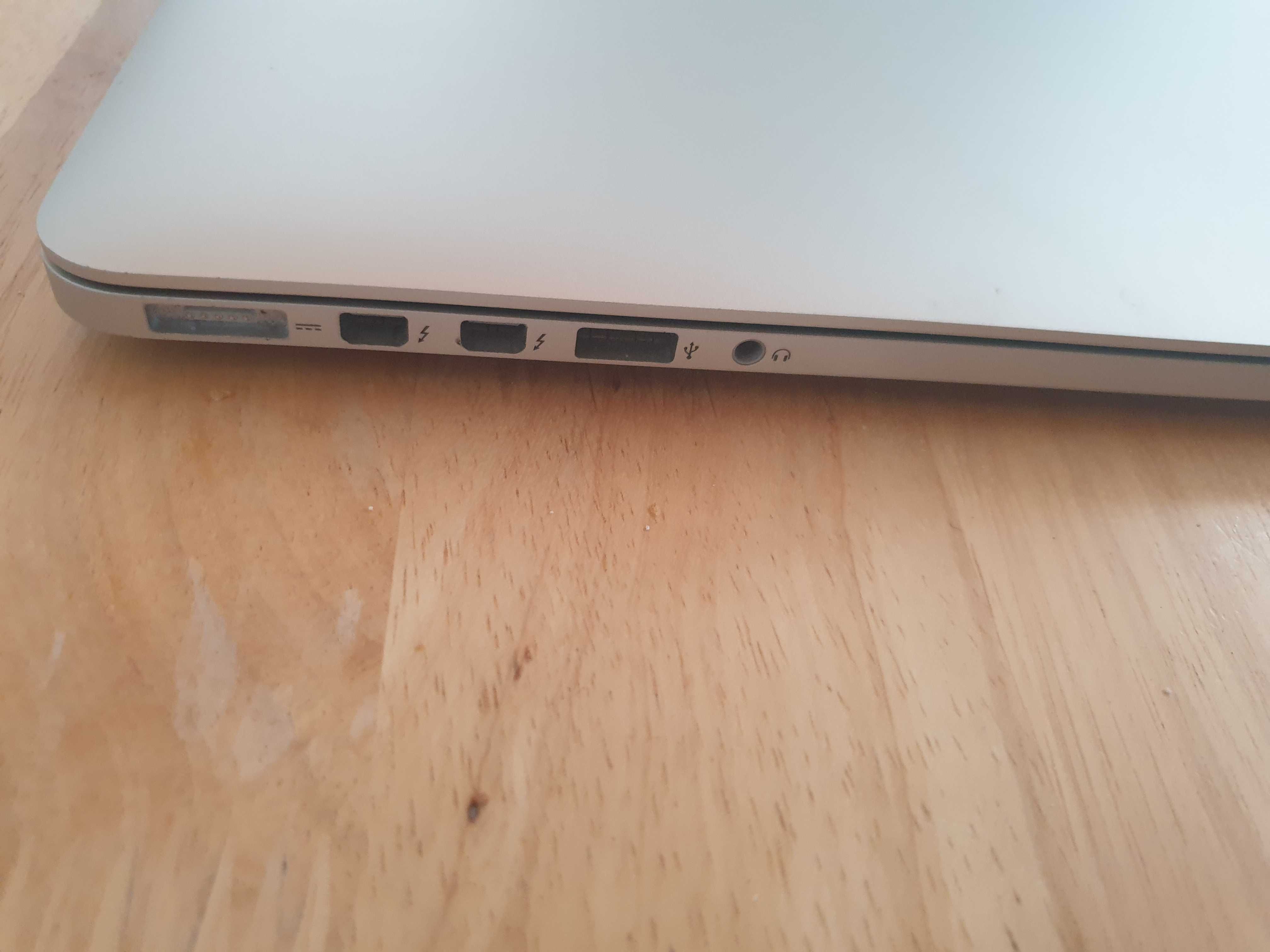 Apple MacBook Pro 15-Inch "Core i7" 2.2 Mid-2015 (IG)