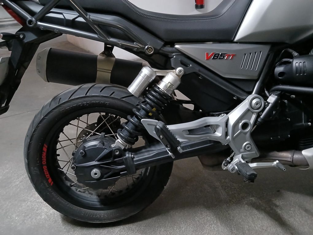 Vendo Moto Guzzi V85TT 2020