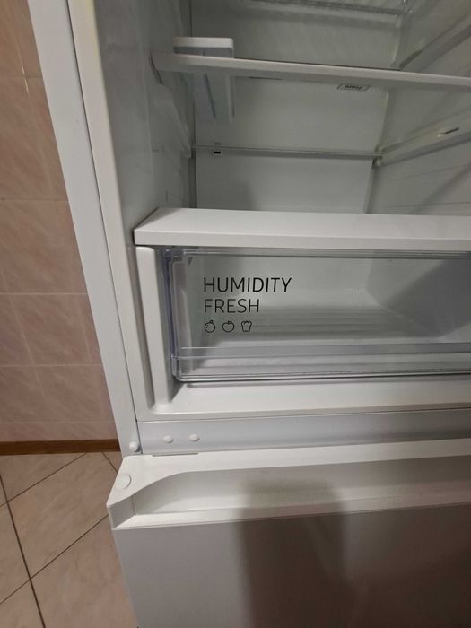 Lodowka samsung biala jak nowa