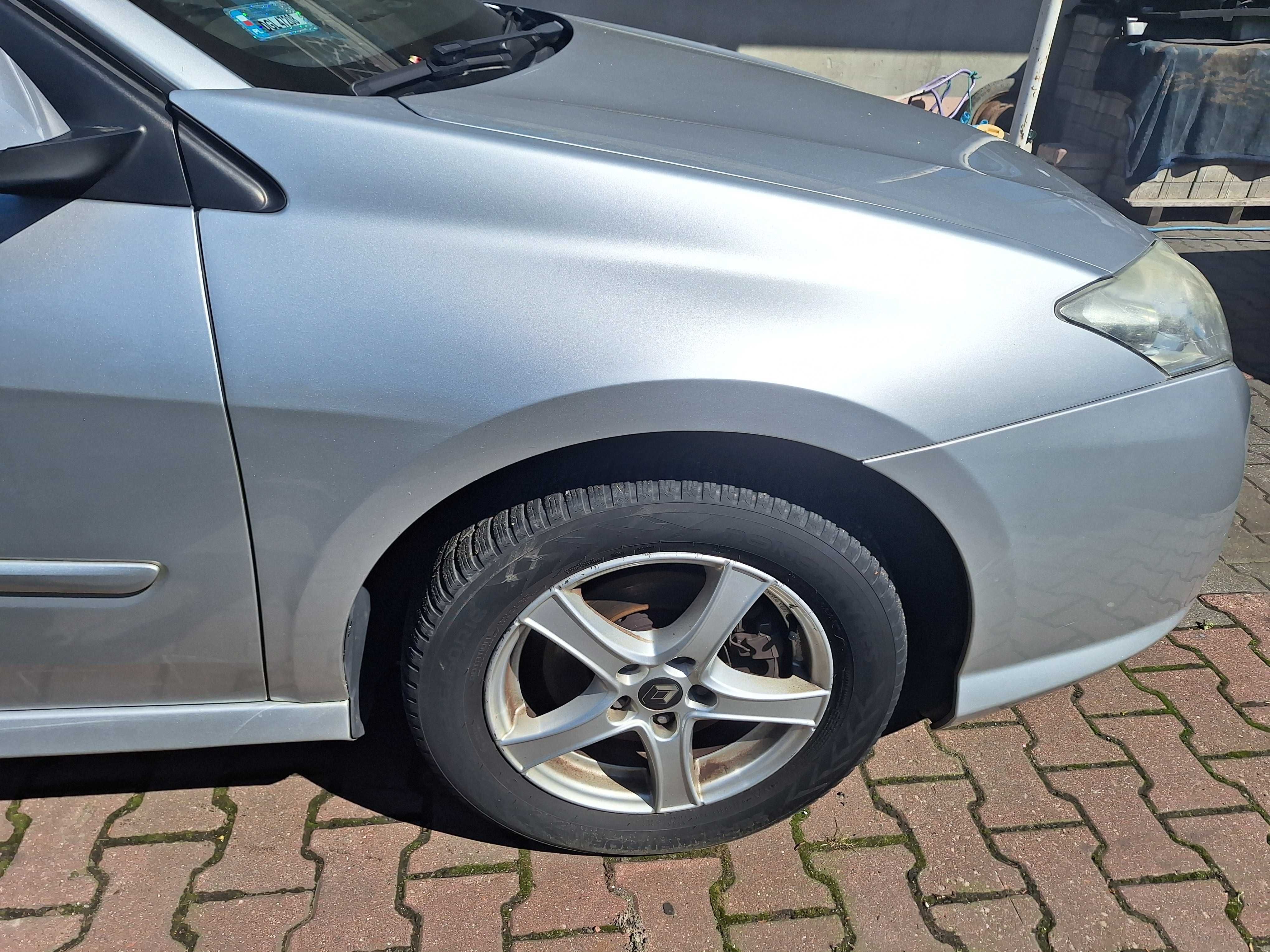 Renault Laguna III kompletny przód kolor TED69